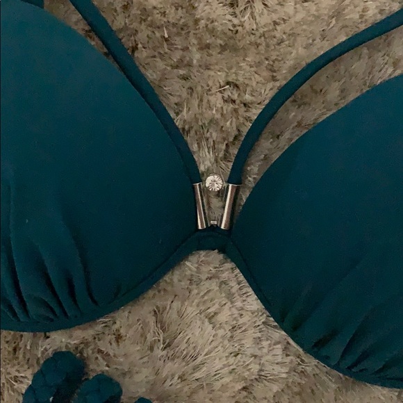 Bikini Set 👙 - Picture 2 of 6